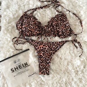 SHEIN Wild Animal Print Bikini